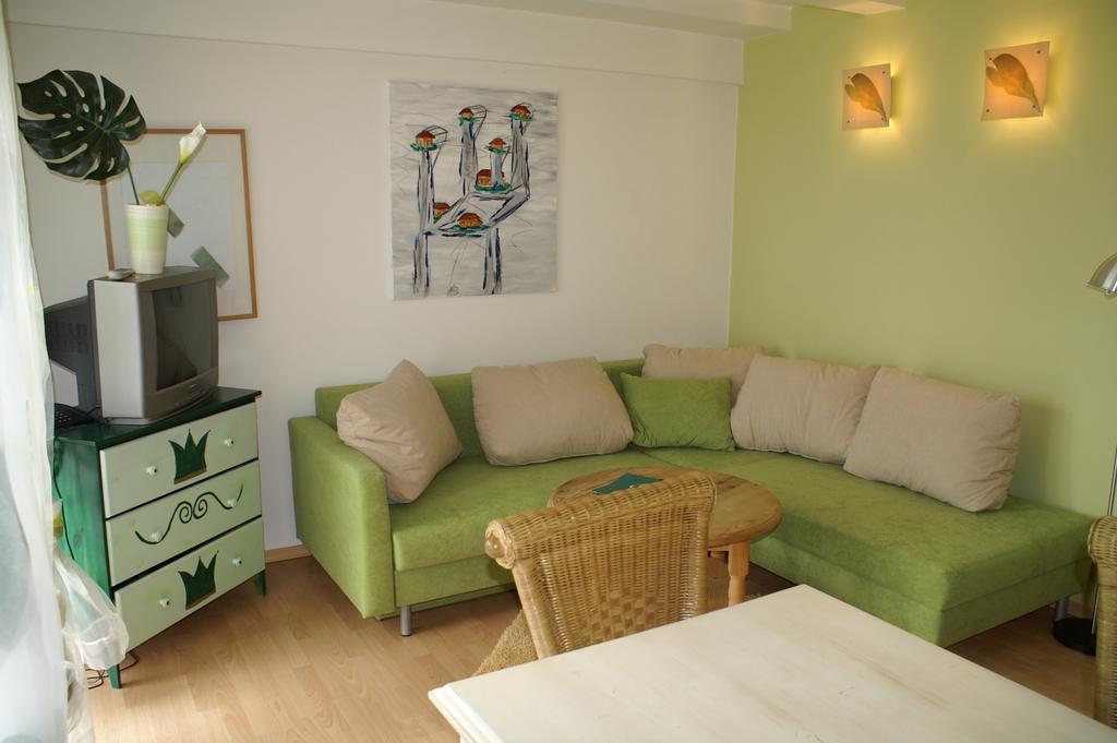 Art-Hues Apartment Westerland Room photo